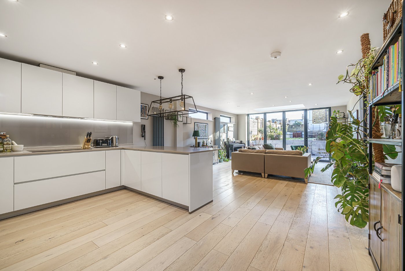 Kitchen-Reception